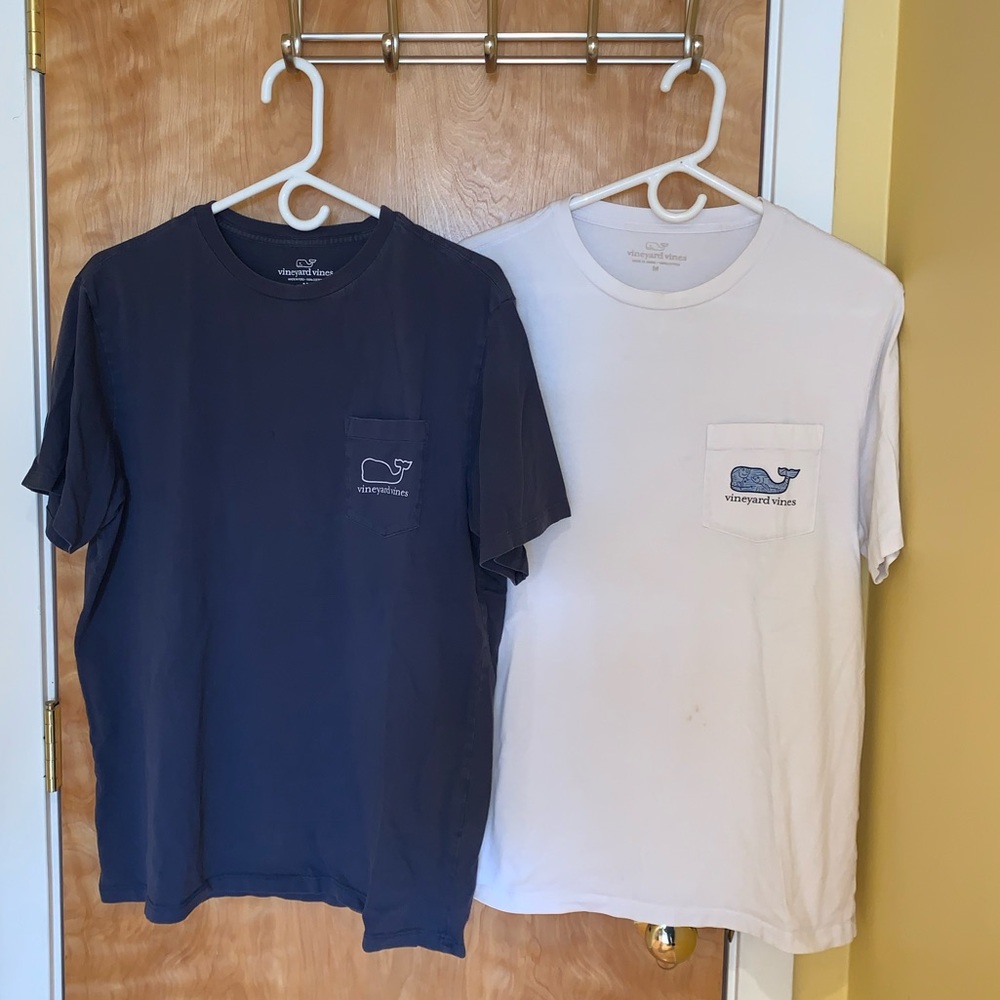 2 Vineyard Vines Medium front pocket T shirts; gently worn; great condition